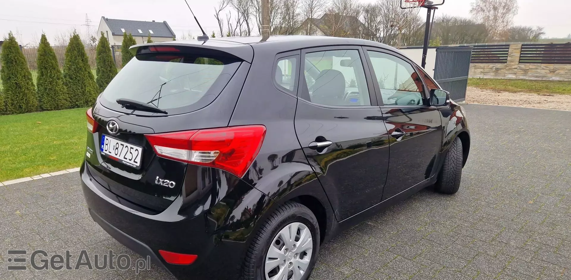 HYUNDAI Ix20 1.4i (90 KM)