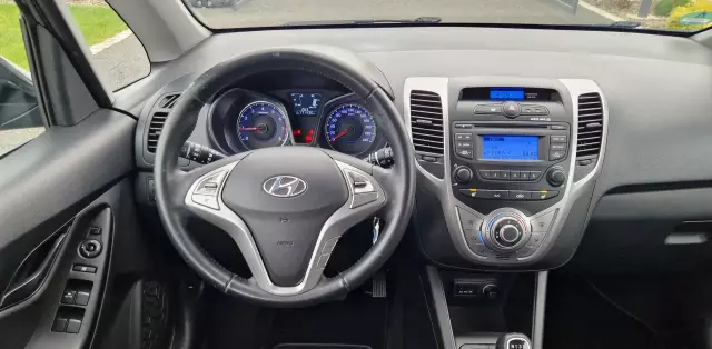 HYUNDAI Ix20 1.4i (90 KM)