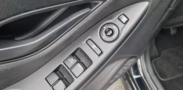 HYUNDAI Ix20 1.4i (90 KM)