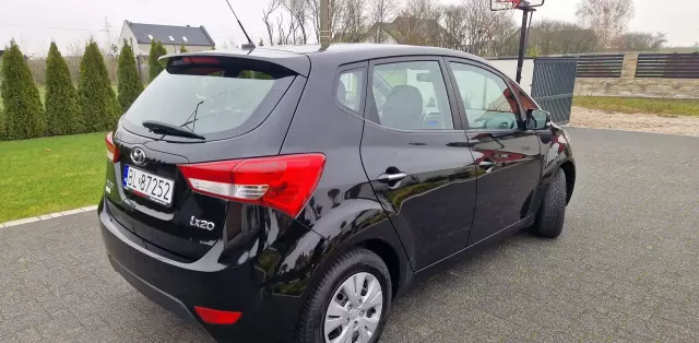 HYUNDAI Ix20 1.4i (90 KM)