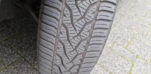 HYUNDAI Ix20 1.4i (90 KM)