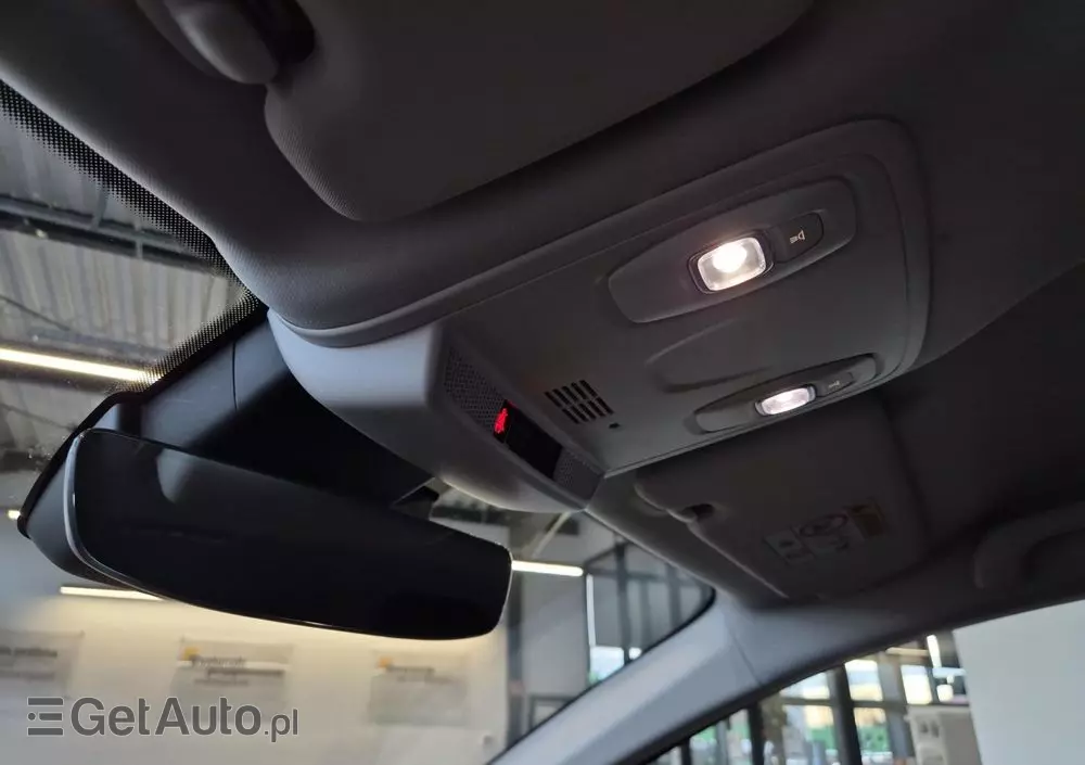 RENAULT Megane 1.3 TCe FAP Intens EDC