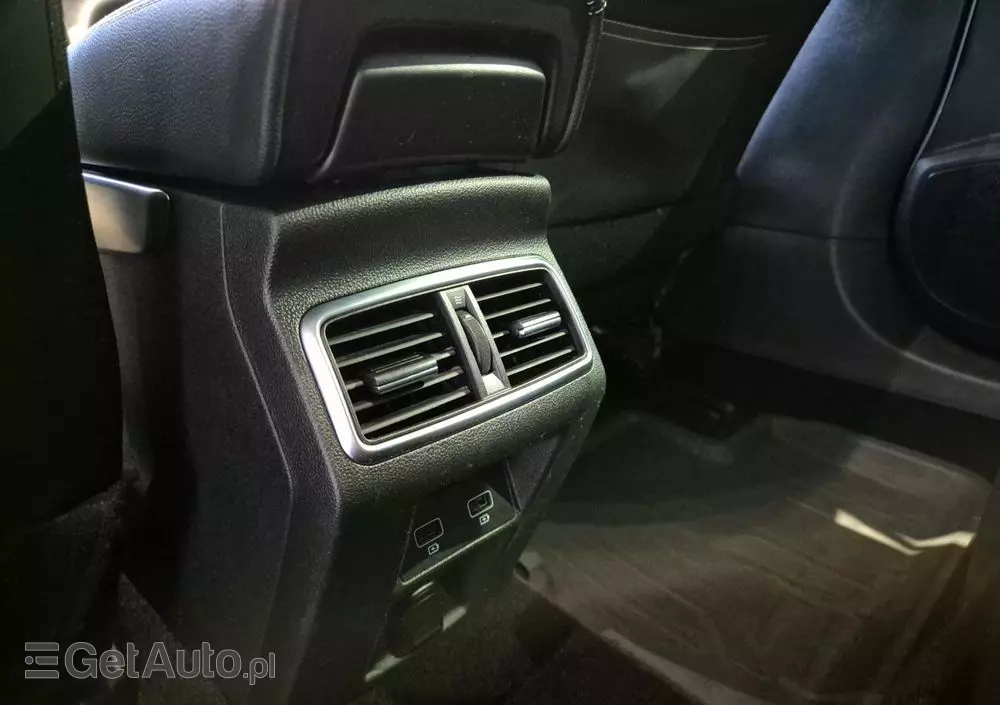 RENAULT Megane 1.3 TCe FAP Intens EDC