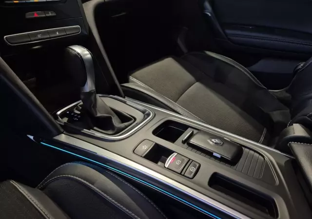 RENAULT Megane 1.3 TCe FAP Intens EDC