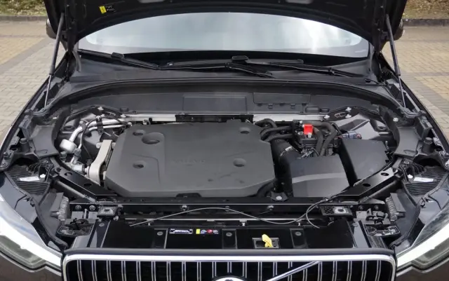 VOLVO XC 60 B4 D Geartronic Inscription