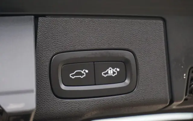 VOLVO XC 60 B4 D Geartronic Inscription