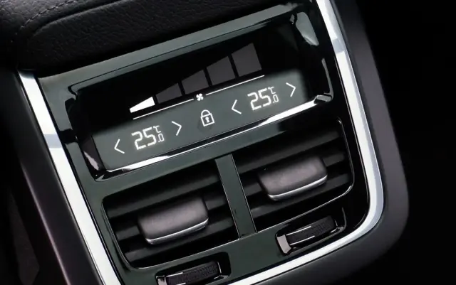 VOLVO XC 60 B4 D Geartronic Inscription