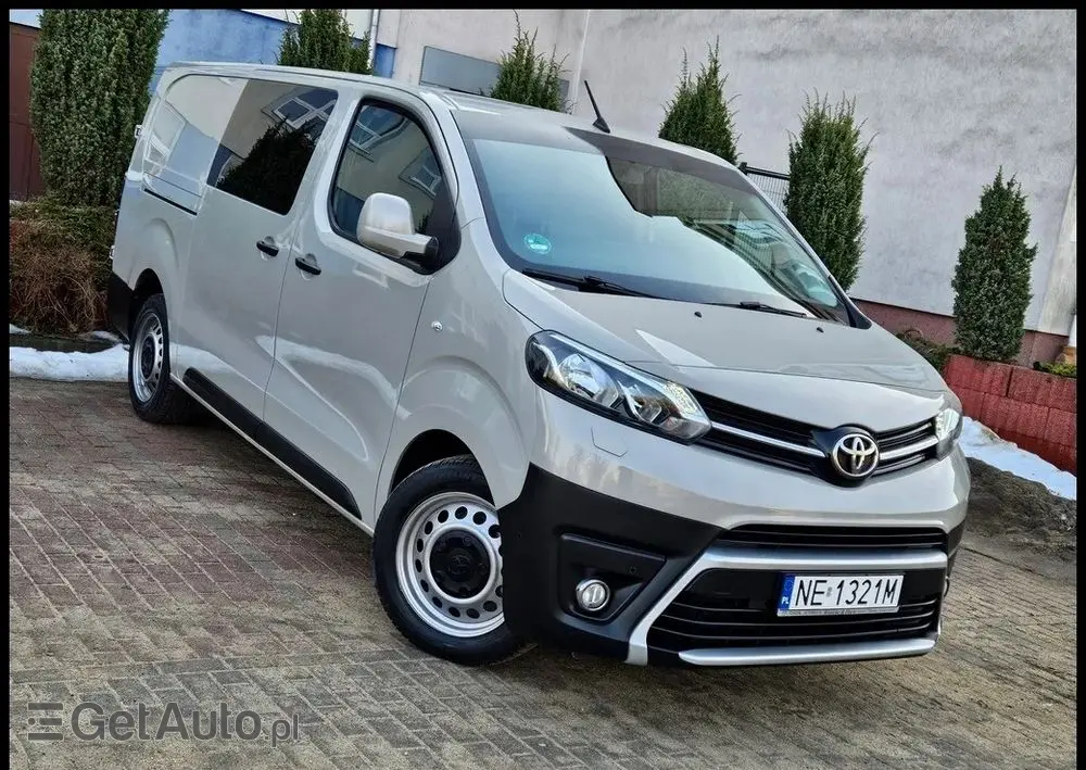TOYOTA Proace 