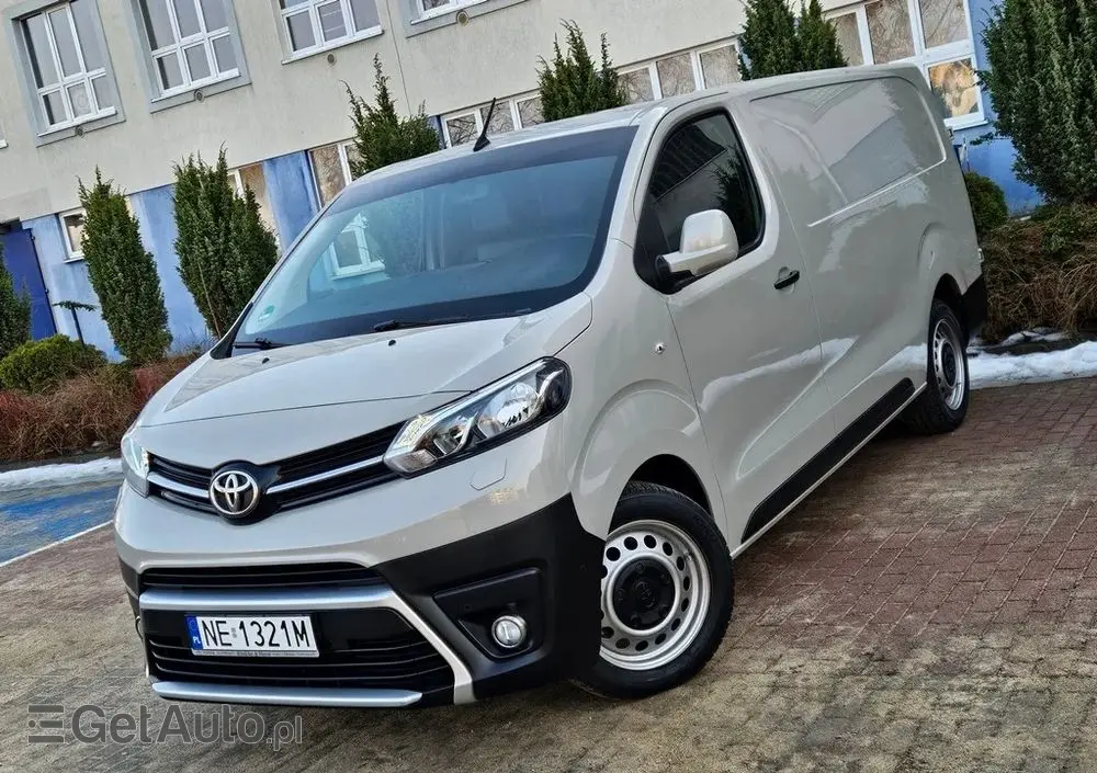 TOYOTA Proace 