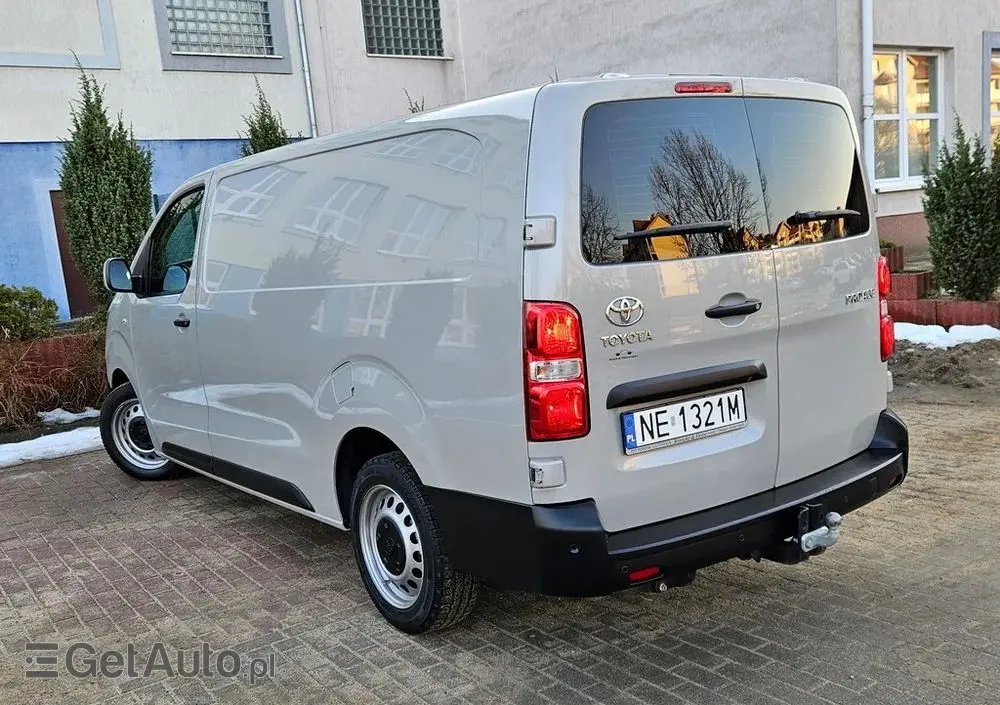 TOYOTA Proace 