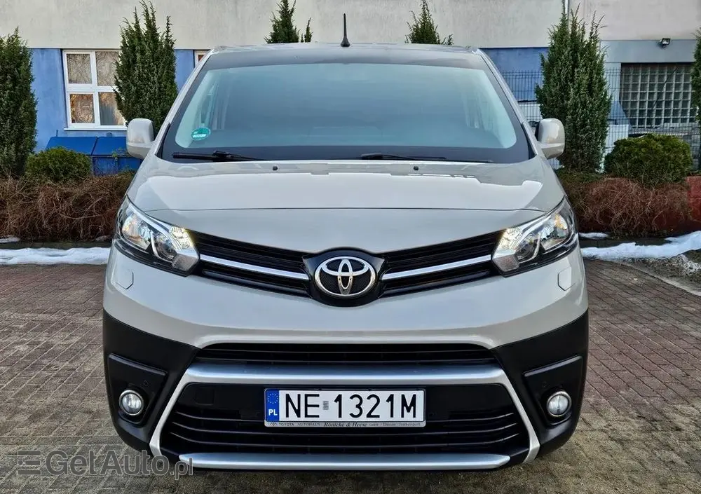 TOYOTA Proace 