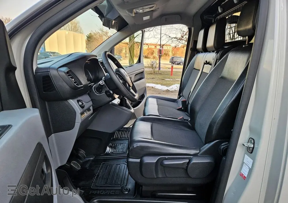 TOYOTA Proace 