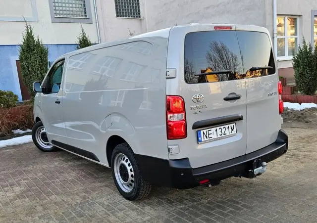TOYOTA Proace 