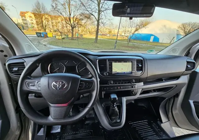 TOYOTA Proace 