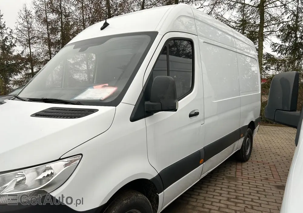 MERCEDES-BENZ Sprinter L2H2 