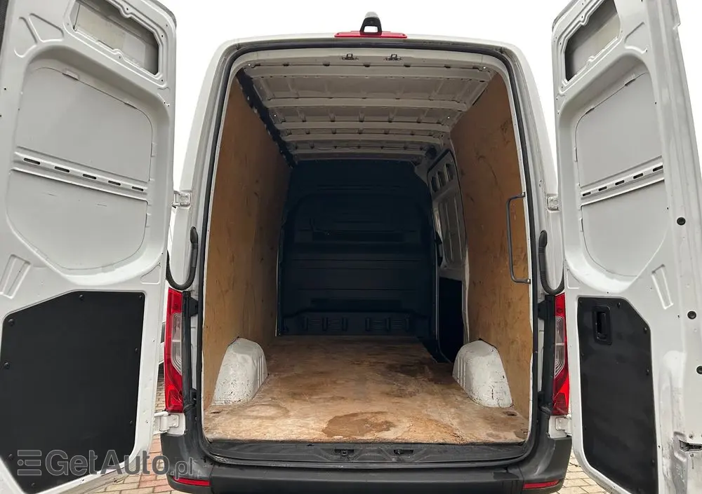 MERCEDES-BENZ Sprinter L2H2 