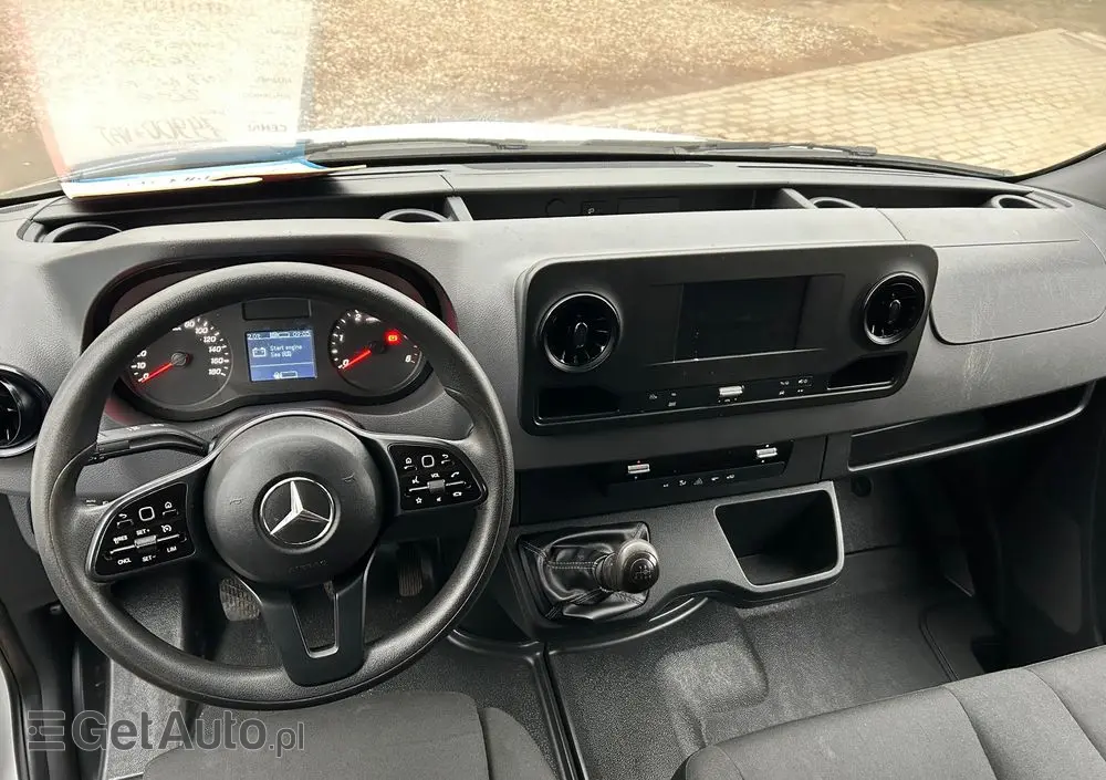 MERCEDES-BENZ Sprinter L2H2 