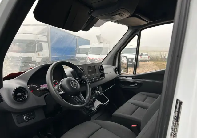 MERCEDES-BENZ Sprinter L2H2 