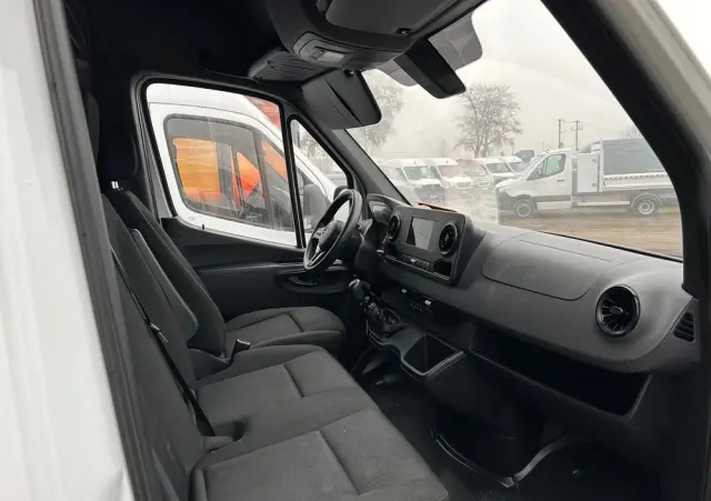 MERCEDES-BENZ Sprinter L2H2 