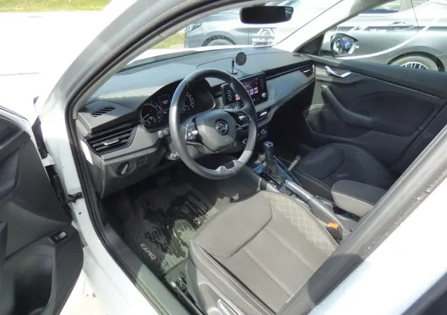 SKODA Kamiq 1.5 TSI Ambition DSG