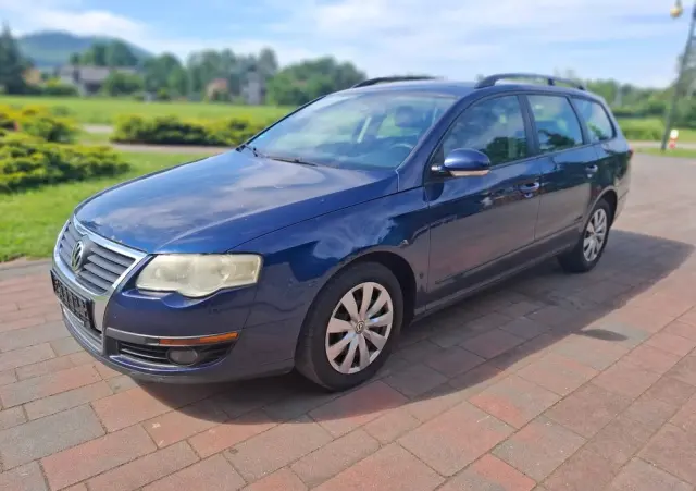 VOLKSWAGEN Passat 2.0 TDI DPF BlueMotion Technology Comfortline