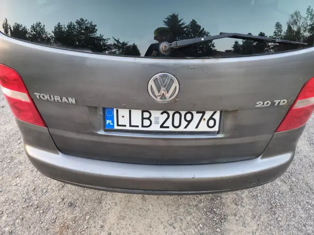 VOLKSWAGEN Touran 