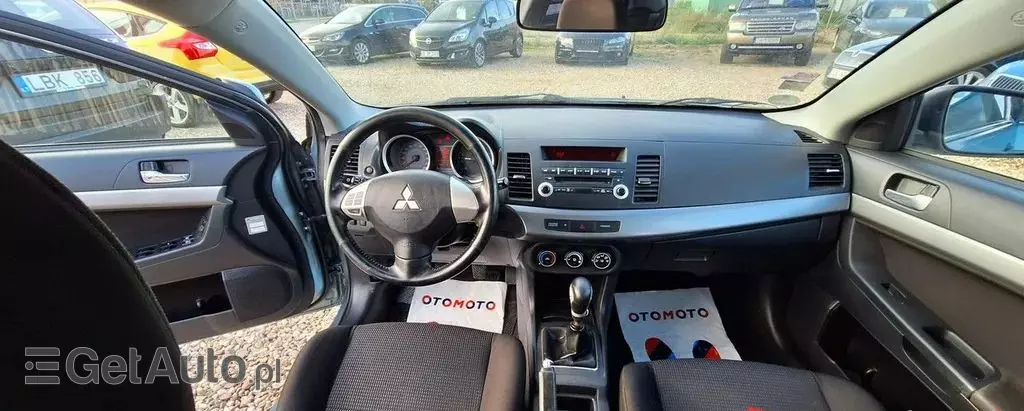 MITSUBISHI Lancer 