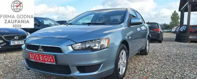 MITSUBISHI Lancer 