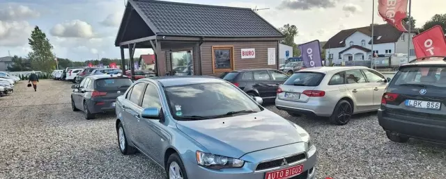 MITSUBISHI Lancer 