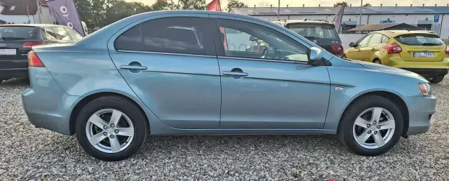 MITSUBISHI Lancer 