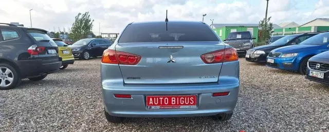 MITSUBISHI Lancer 