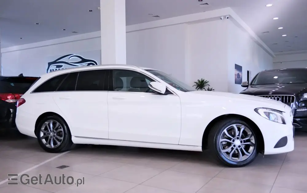 MERCEDES-BENZ Klasa C 200 7G-TRONIC