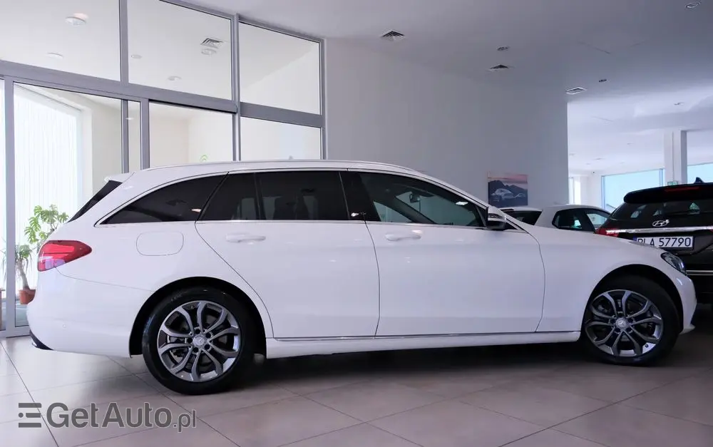 MERCEDES-BENZ Klasa C 200 7G-TRONIC