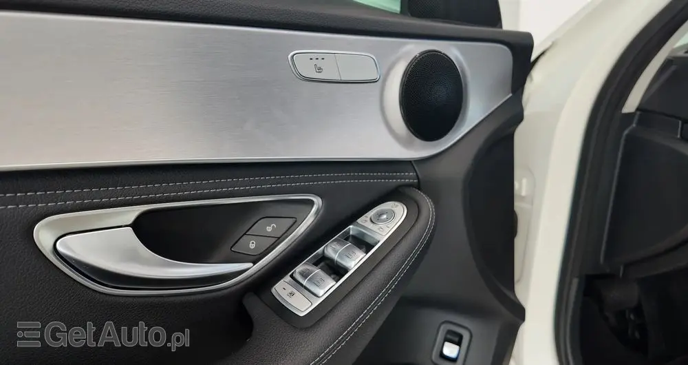 MERCEDES-BENZ Klasa C 200 7G-TRONIC