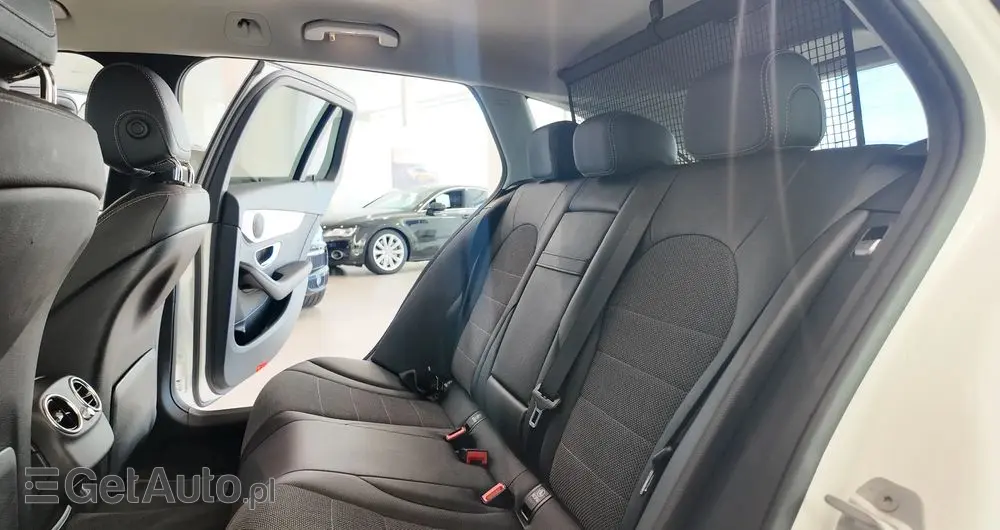 MERCEDES-BENZ Klasa C 200 7G-TRONIC
