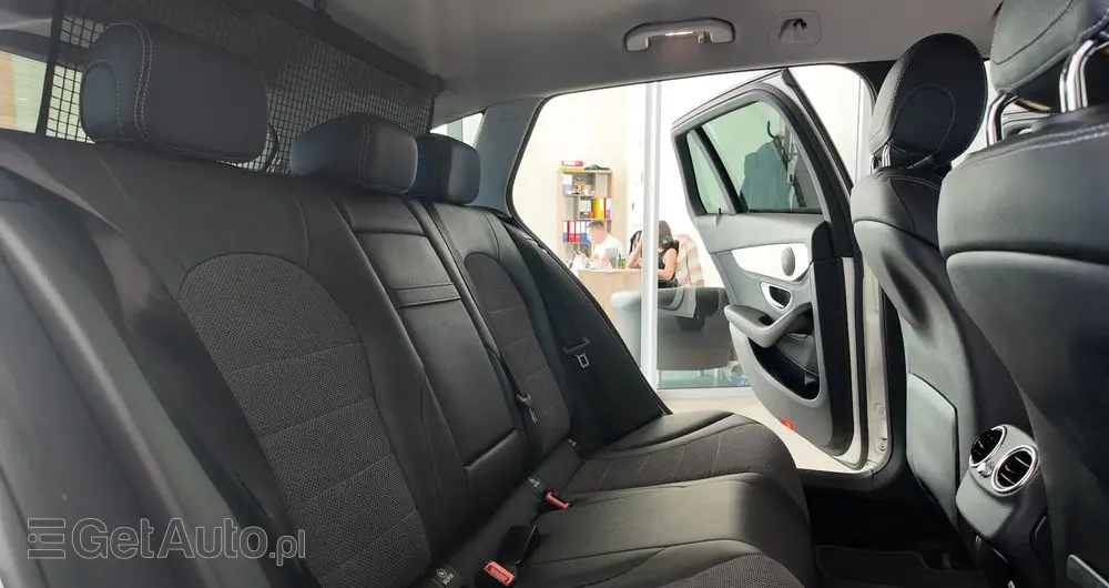 MERCEDES-BENZ Klasa C 200 7G-TRONIC