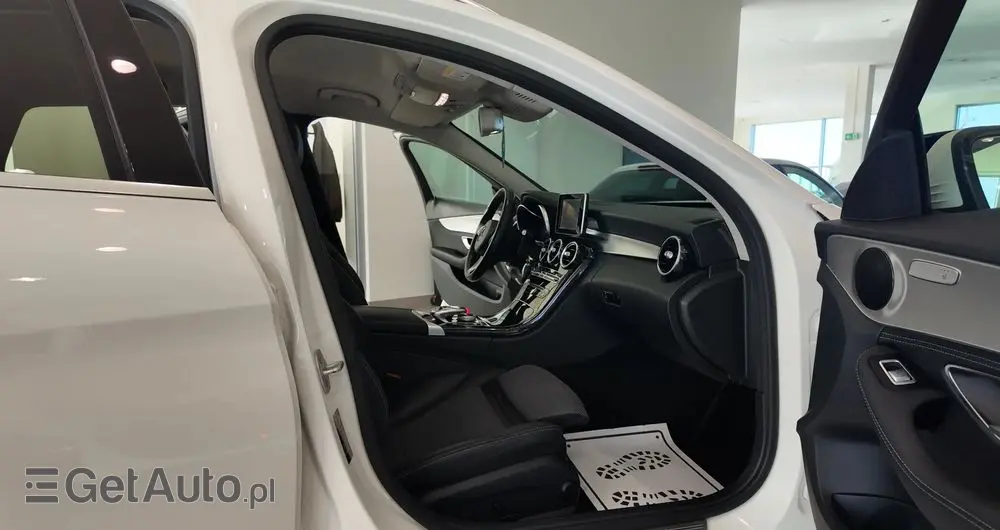 MERCEDES-BENZ Klasa C 200 7G-TRONIC