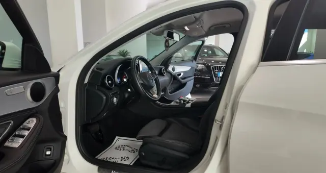 MERCEDES-BENZ Klasa C 200 7G-TRONIC