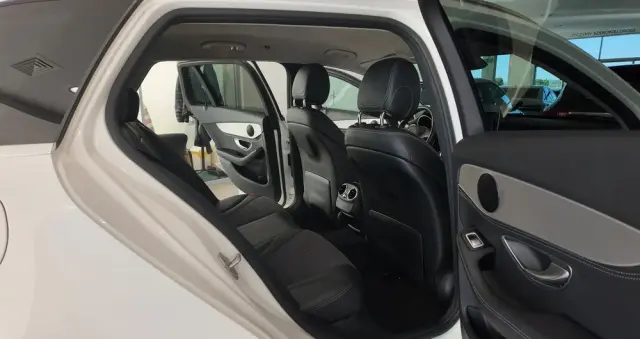 MERCEDES-BENZ Klasa C 200 7G-TRONIC