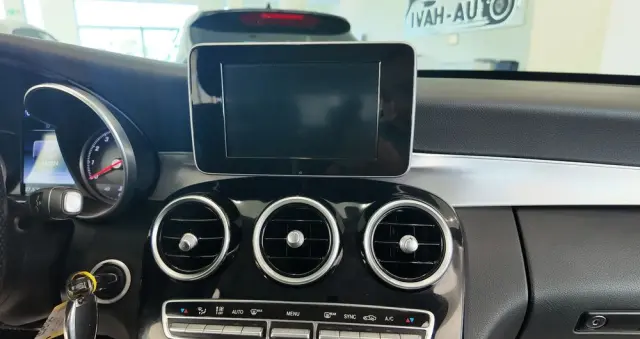 MERCEDES-BENZ Klasa C 200 7G-TRONIC