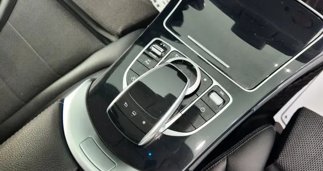 MERCEDES-BENZ Klasa C 200 7G-TRONIC