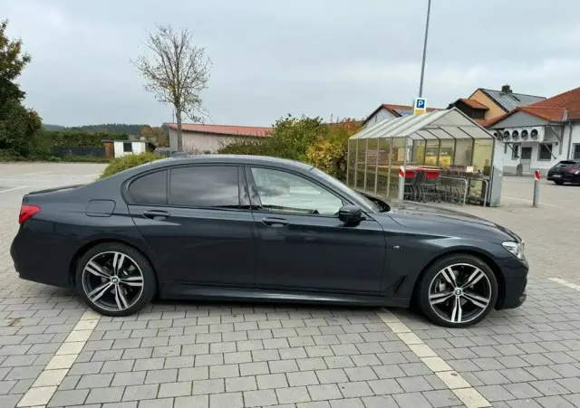 BMW Seria 7 730d xDrive