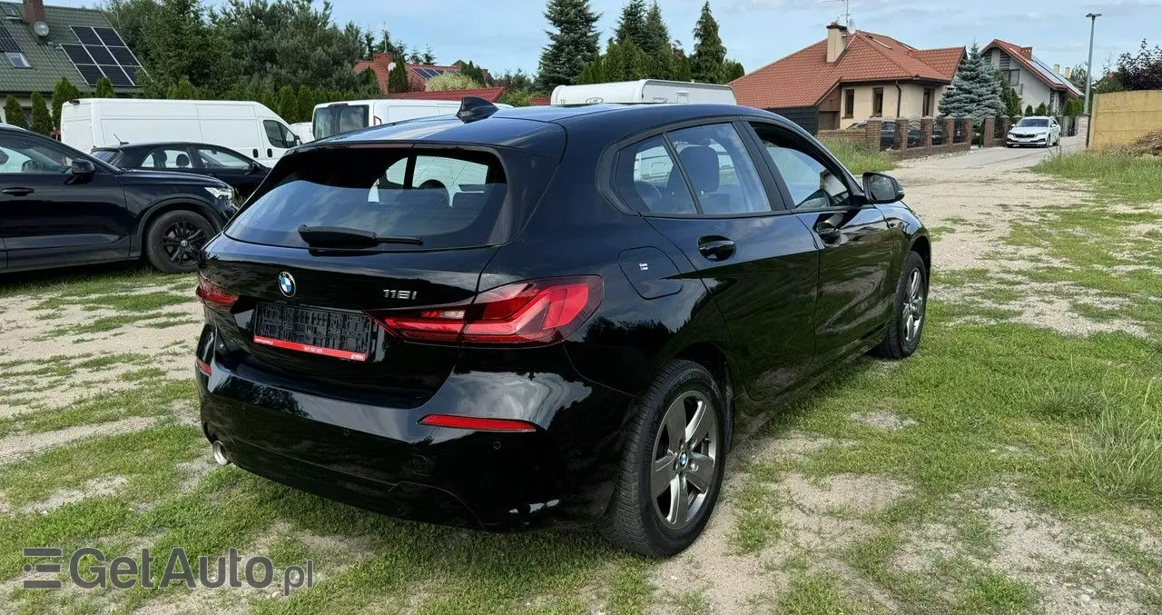 BMW Seria 1 118i Advantage