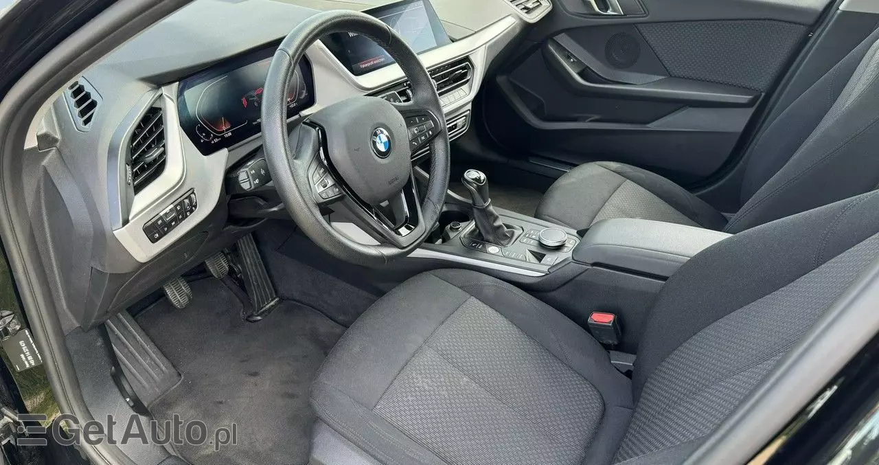 BMW Seria 1 118i Advantage