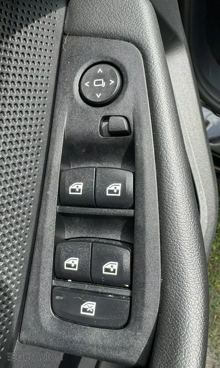 BMW Seria 1 118i Advantage