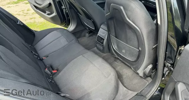 BMW Seria 1 118i Advantage