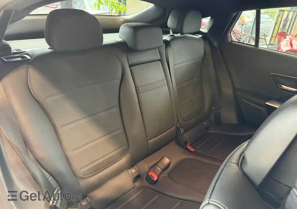 MERCEDES-BENZ GLC 200 mHEV 4-Matic AMG Line