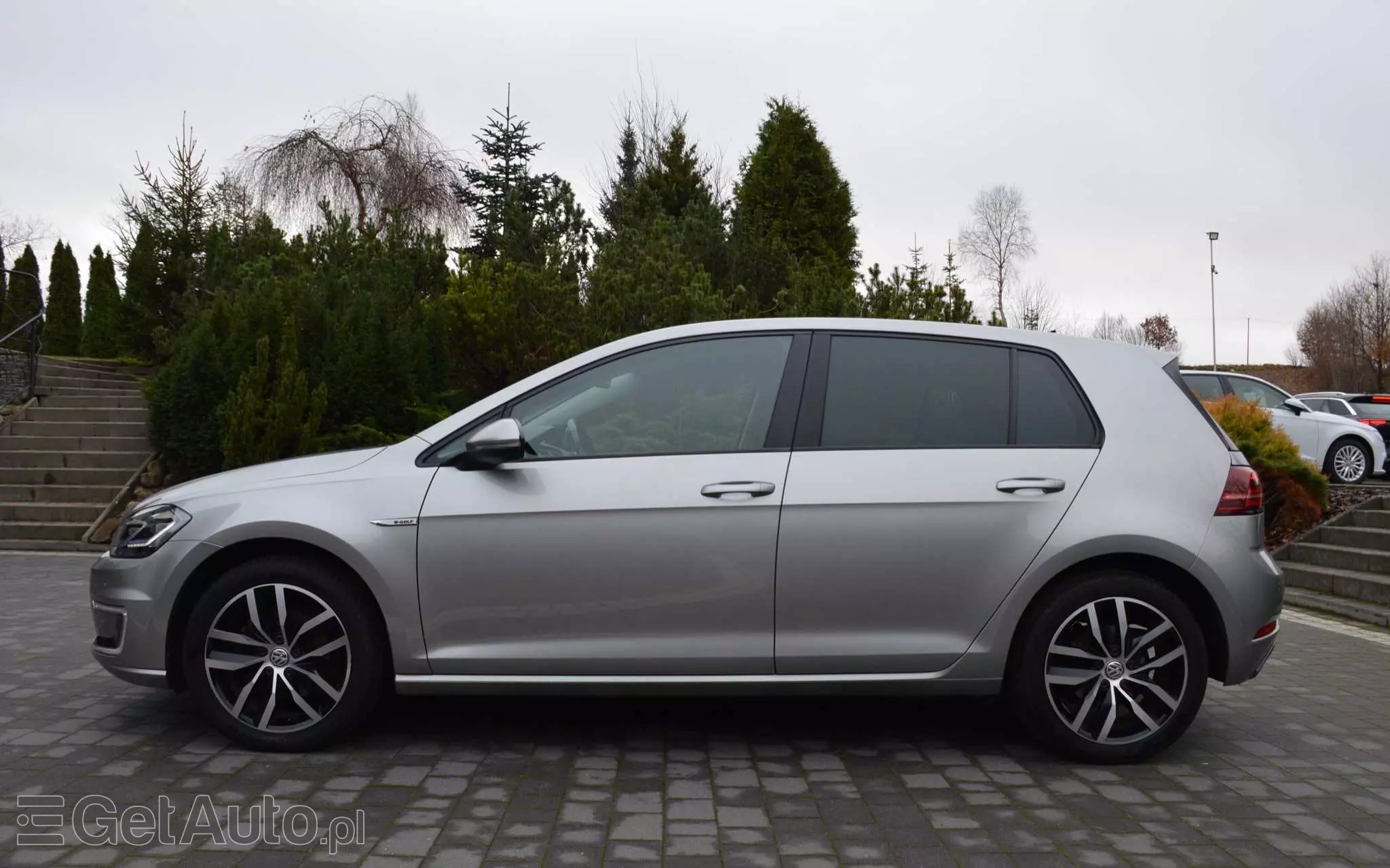 VOLKSWAGEN Golf E-Golf