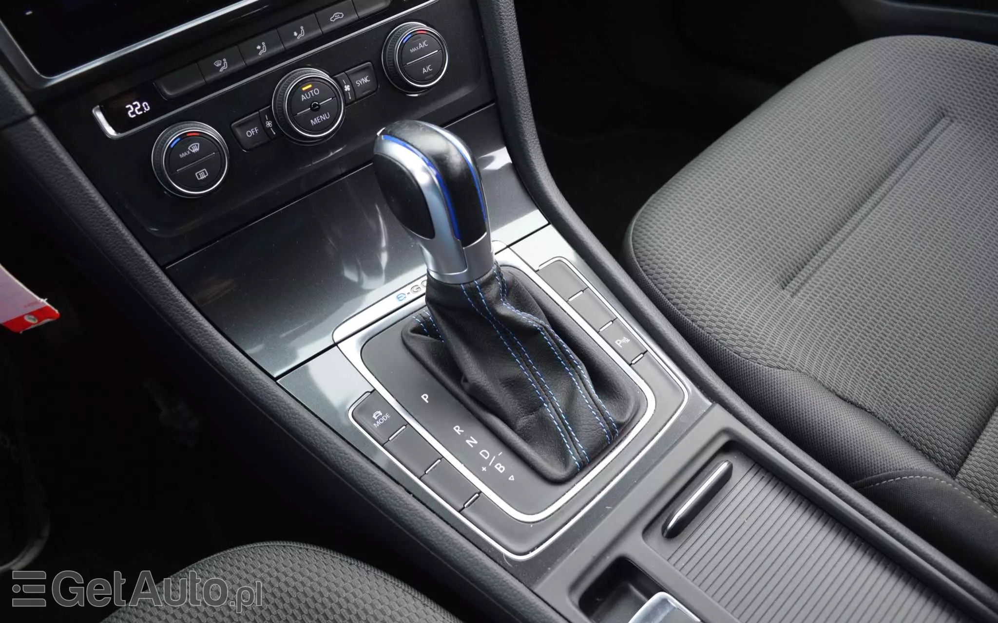 VOLKSWAGEN Golf E-Golf