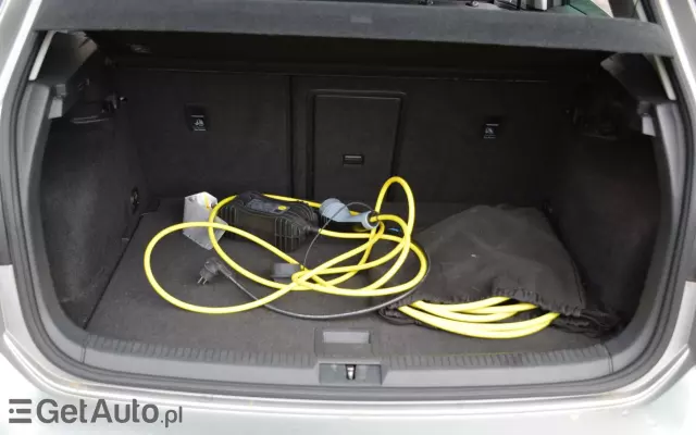 VOLKSWAGEN Golf E-Golf